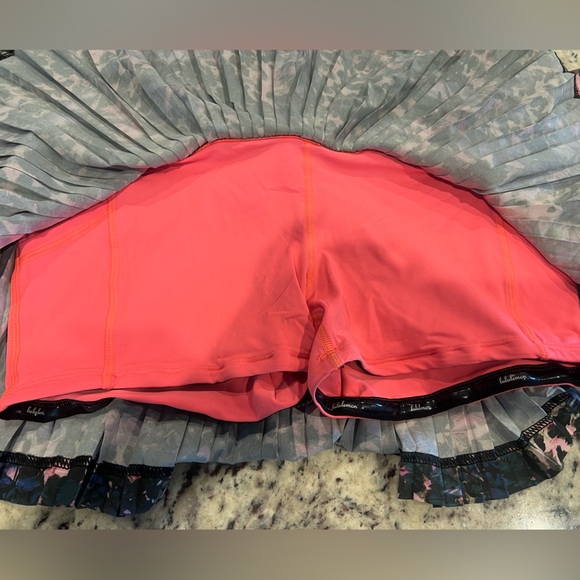 Lululemon Athletica Black Mini Skater Skirt - Picture 6 of 8